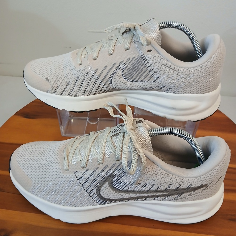 Nike Run Defy Womens 11 Grey Running Shoes Sneakers HM9593-100